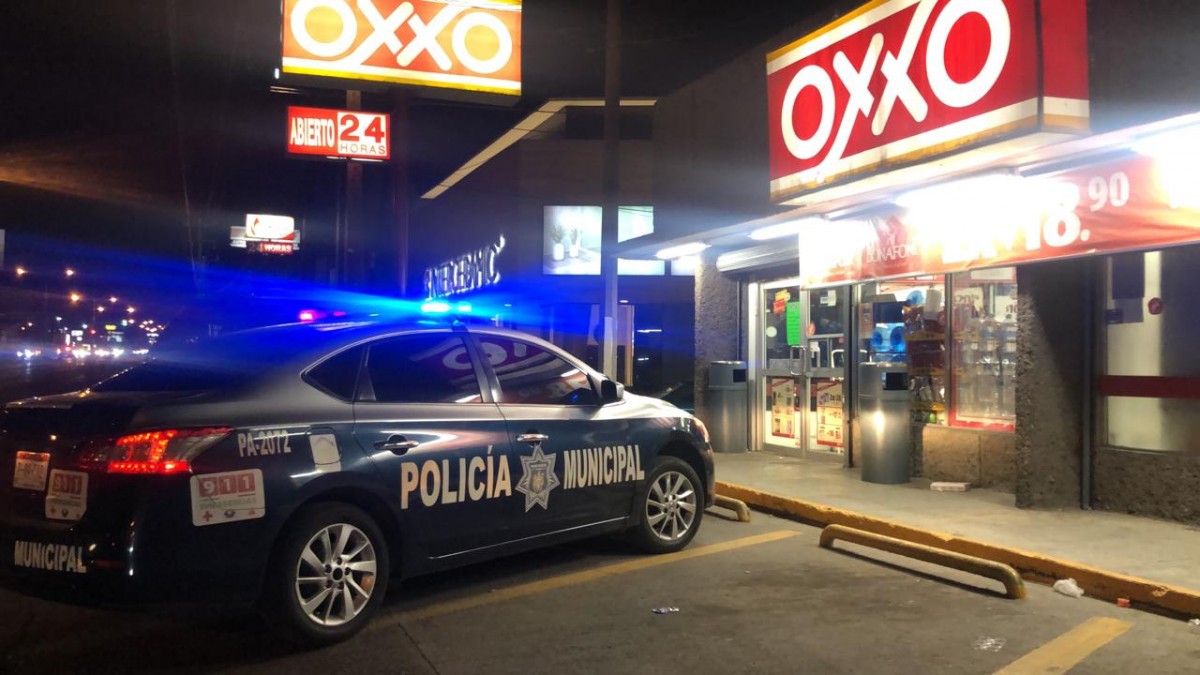 Asaltan Oxxo A Punta De Pistola En La Avenida Tecnol Gico Omnia