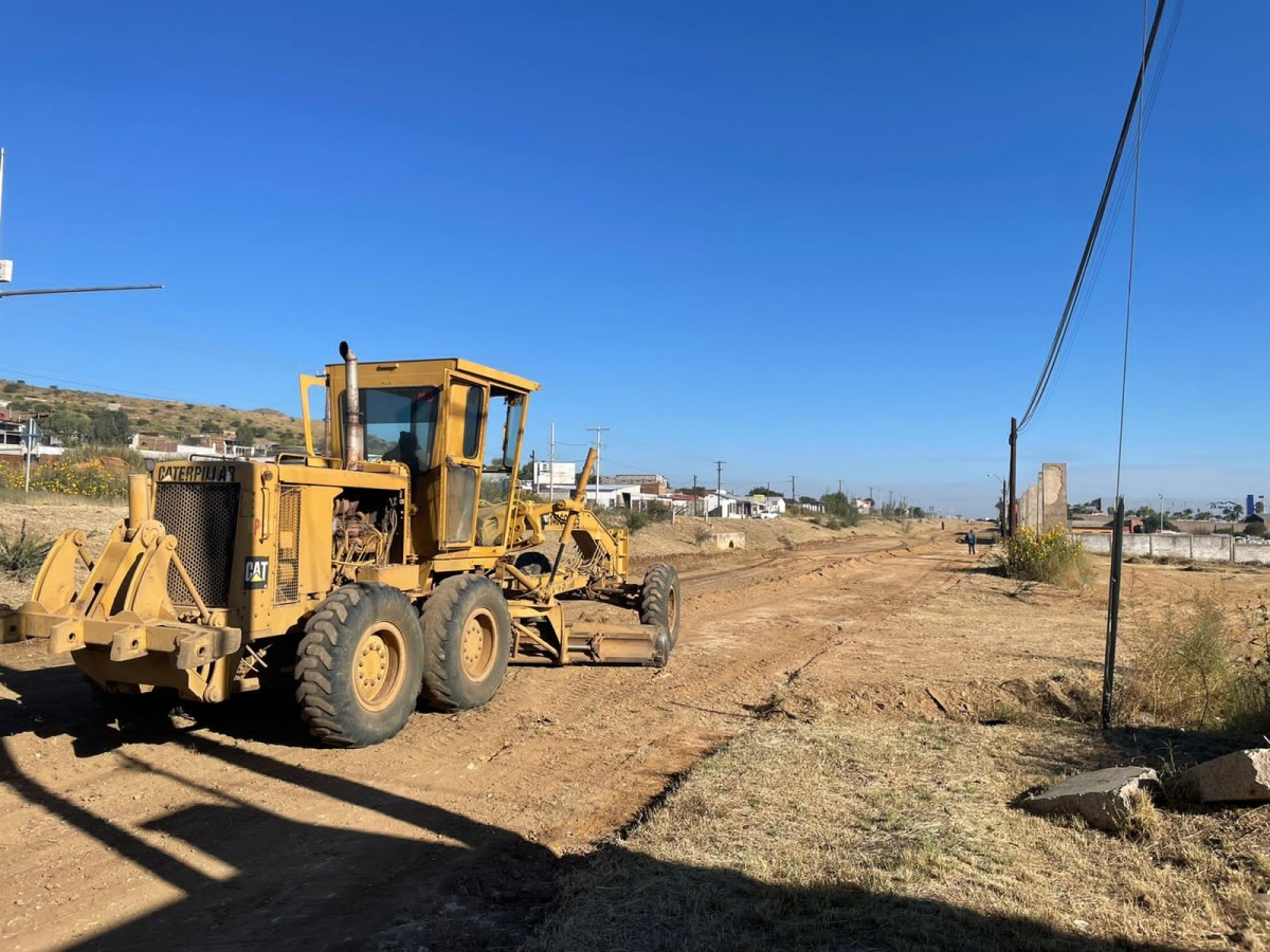 Avanza Municipio 30 por ciento en rehabilitación de caminos rurales Omnia