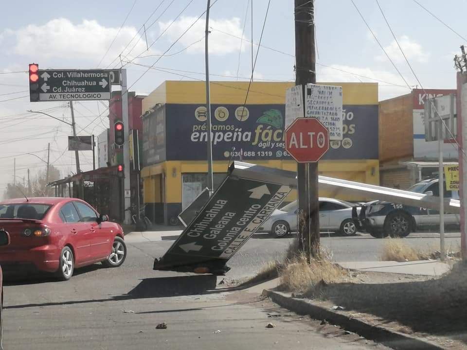 Derriban fuertes vientos semáforo en Nuevo Casas Grandes | Omnia