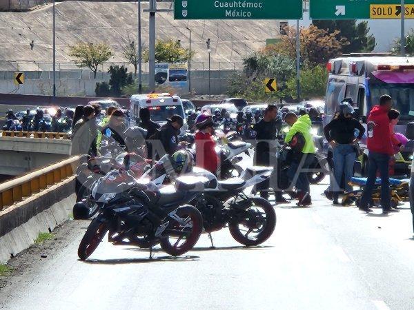 Accidente en caravana de motociclistas por “el día de la moto” deja varios heridos, entre ellos menores de edad