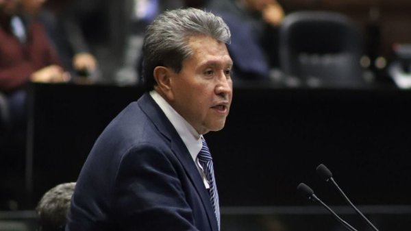 Monreal insiste en que debe haber reforma fiscal: 