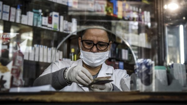 El Gobierno de Argentina recorta el acceso a medicamentos gratis para jubilados