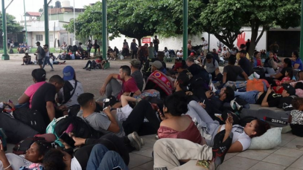 Migrantes contemplan regresar a sus países por temor a los grupos criminales en México y políticas de Trump