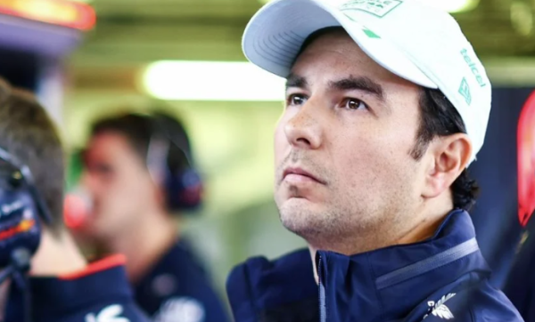 Aficionados mexicanos arropan a Checo Pérez ante reportes sobre su posible salida de Red Bull: “Siempre contigo”