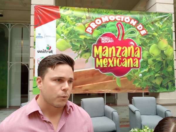 Sufren productores de manzana el robo de su producto en carreteras del centro del país