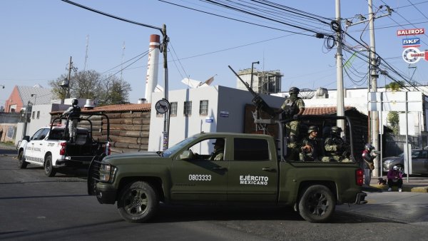 Guanajuato, bajo toma militar tras la masacre de ocho personas