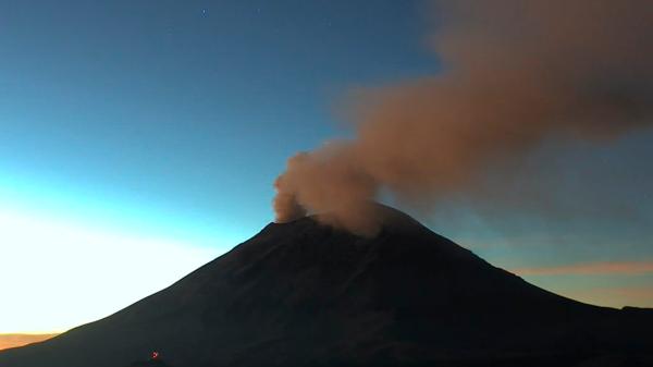 Protección Civil alerta por caída de ceniza del Popocatépetl en alcaldías de CDMX