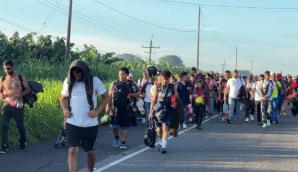 Desplazados del sureste mexicano llegan a ciudades fronterizas de México con EU