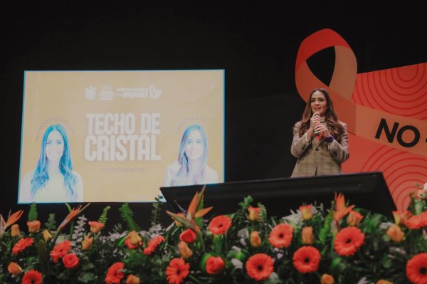 Realiza Gobierno Municipal conferencia “Techo de Cristal”