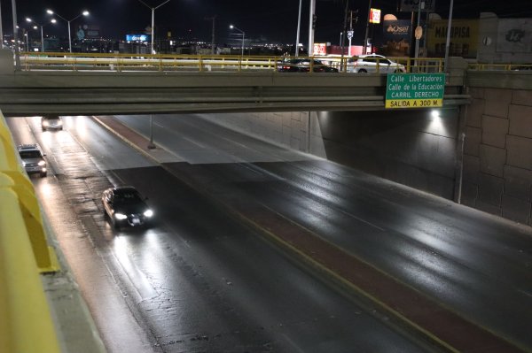 Renueva Municipio alumbrado LED de siete bajo puentes de Chihuahua Capital