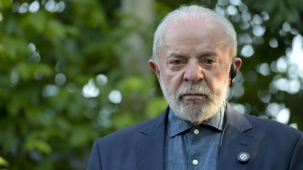 Médicos de Lula dan un nuevo parte tras su operación