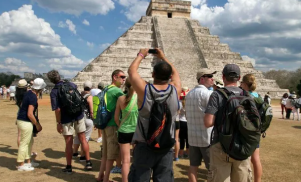 Llegaron más turistas internacionales a México en octubre