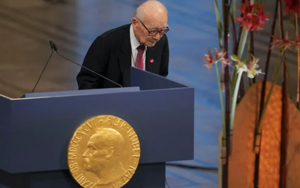 Sobreviviente de bomba atómica rememora sus horrores al recibir el Nobel de la Paz