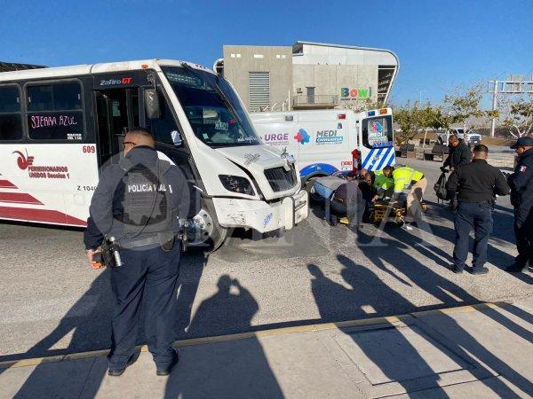 Arrollan a adulto mayor afuera de la Terminal Sur; lo trasladan a hospital