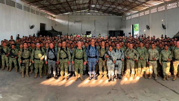 Secretario de Defensa de México pide denunciar a militares 