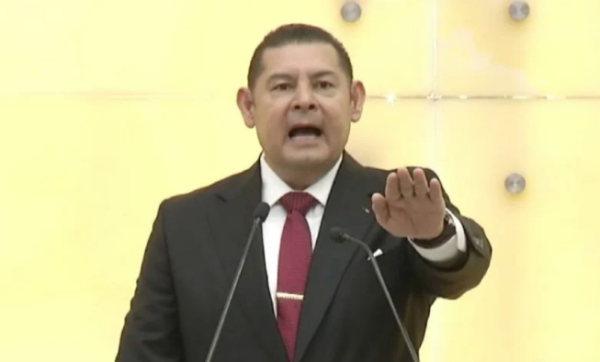 Alejandro Armenta rinde protesta como gobernador de Puebla: es el quinto en seis años