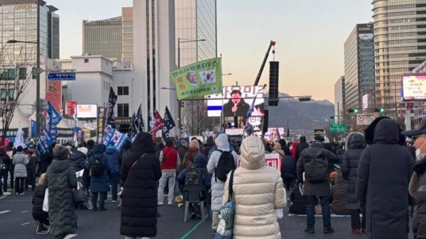 Parlamento de Corea del Sur aprueba destituir al presidente por declarar la ley marcial