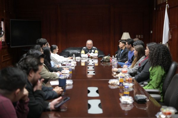 Acuerda Rector de la UACH estrategias y planes para el próximo periodo escolar con líderes estudiantiles