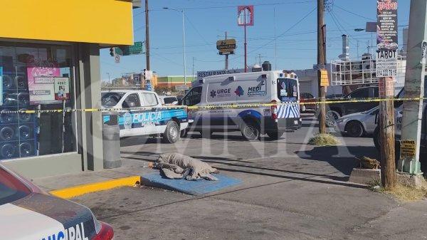 Fallece hombre en situación de calle afuera de tienda de conveniencia