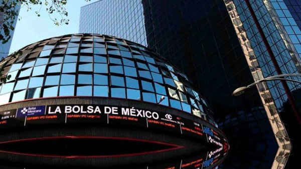 Bolsa mexicana inicia la semana con una fuerte caída