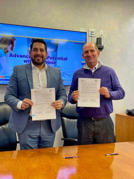 Firman convenio de colaboración UTPAQUIMÉ y Western New Mexico University