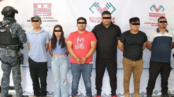 Detienen a policías que participaban en banda criminal dedicada al robo de vehículos y extorsión