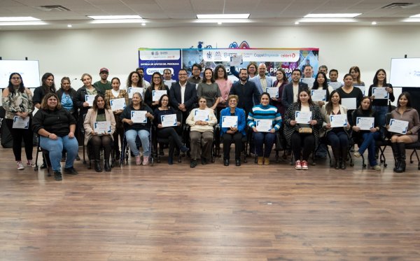 Entregan apoyos económicos a participantes del programa “Coppel Emprende”