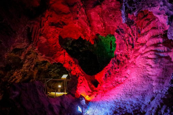 Invita Municipio a visitar las Grutas Nombre de Dios en estas vacaciones decembrinas