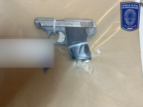 Asegura AEI dos armas de fuego y droga en Parral y Morelos