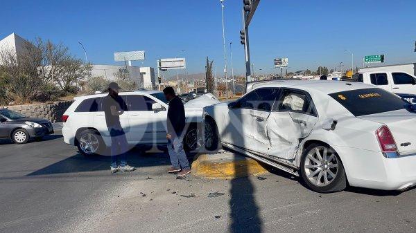 Encontronazo vial al norte de la ciudad deja cuantiosos daños materiales