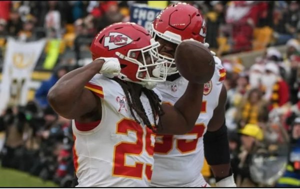 Chiefs aseguran el primer lugar de la Americana tras vencer a los Steelers