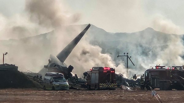 Al menos 23 muertos en un accidente de avión en el aeropuerto de Muan