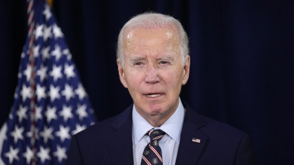 Biden anuncia casi 2,500 millones de dólares en ayuda militar para Ucrania