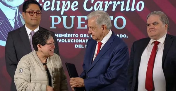 López Obrador entrega las primeras pensiones del bienestar con el 100% del último salario recibido