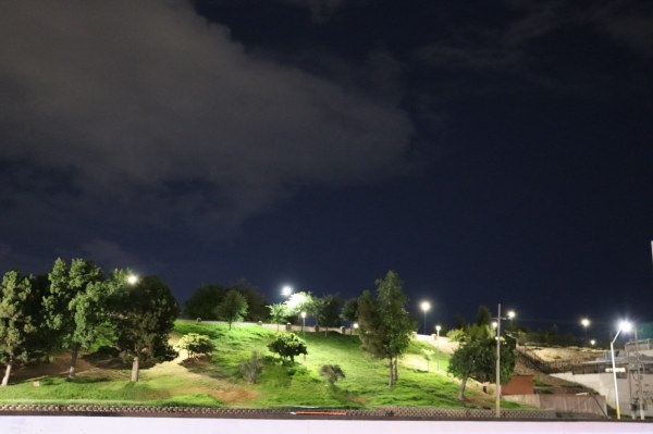 Moderniza Gobierno Municipal alumbrado LED del parque El Palomar