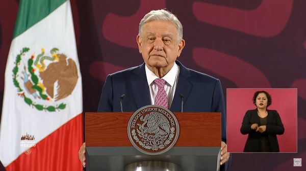 Anuncia López Obrador acuerdo para la atención en hospitales públicos