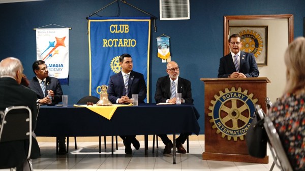 Toma protesta nueva mesa directiva del Club Rotario Chihuahua Ávalos