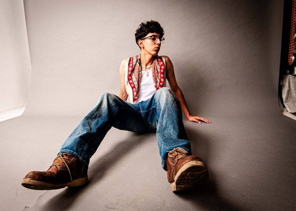El Joven Talento EmiTQM debuta a los 17 Años en Spotify con 
