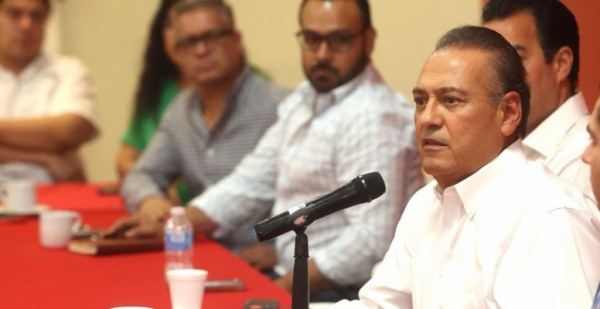 Manlio Fabio Beltrones rechaza la reelección de Alejandro Moreno en la dirigencia del PRI: “Parece una mala broma”