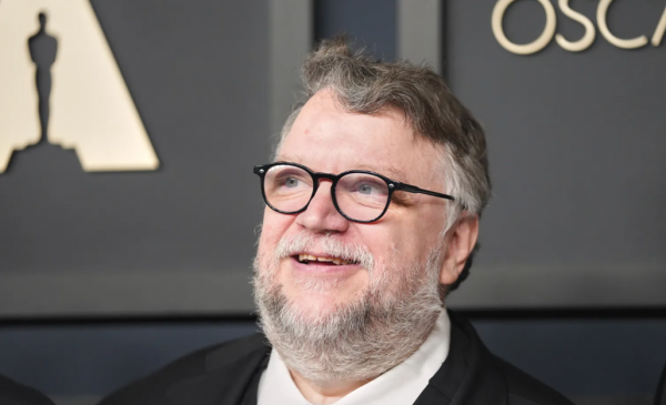 Guillermo del Toro solicita a Toronto que salve una histórica sala de cine de la ciudad