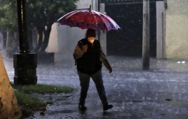 Lluvias torrenciales llegan al territorio mexicano este sábado