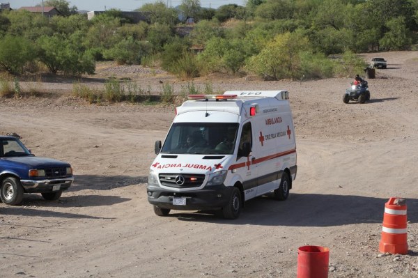 Volcadura de Razor en El Fresno deja dos heridos graves