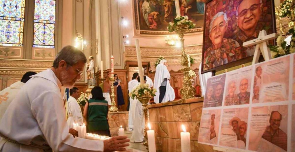 A Dos Años Del Asesinato De Los Dos Sacerdotes Jesuitas En Cerocahui