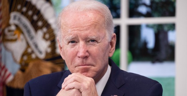 Biden en la mira: líderes demócratas, legisladores y allegados podrían presionarlo para que abandone la contienda