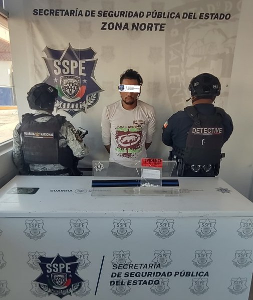 Arresta Policía del Estado a hombre con presunta droga en Juárez