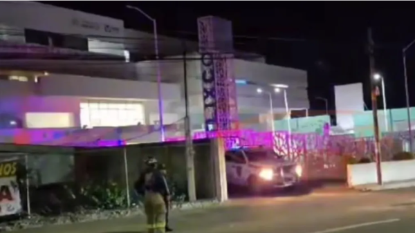 Criminales irrumpen en hospital de Puebla; asesinaron a un paciente y dos policías