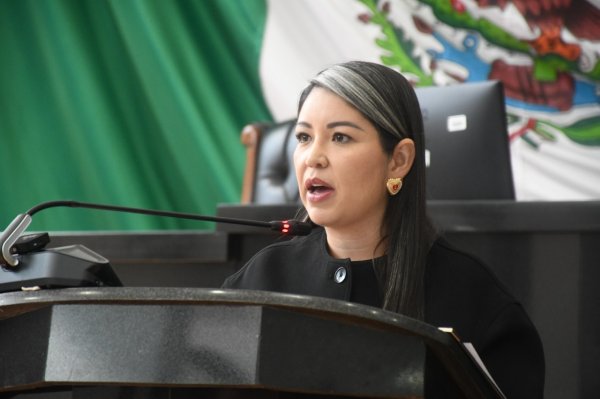 Propone Nancy Frías reconocimiento formal a policías destacados en Chihuahua