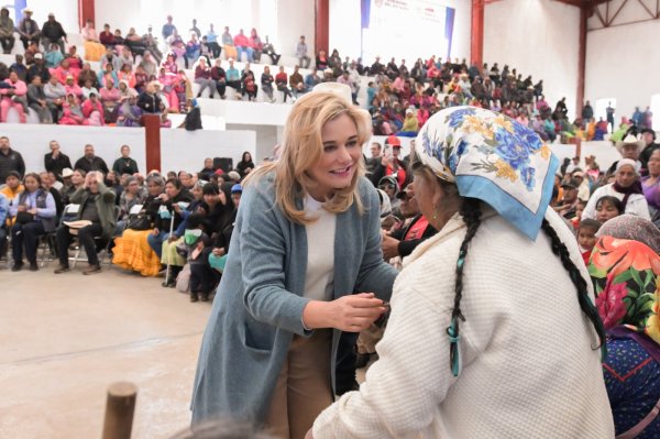 Reafirma Maru Campos su compromiso con las familias del municipio de Balleza a través del programa “Juntos por la Sierra Tarahumara”