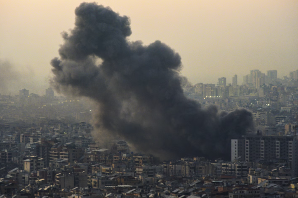 Van 38 muertos por oleada de bombardeos de Israel contra el este del Líbano