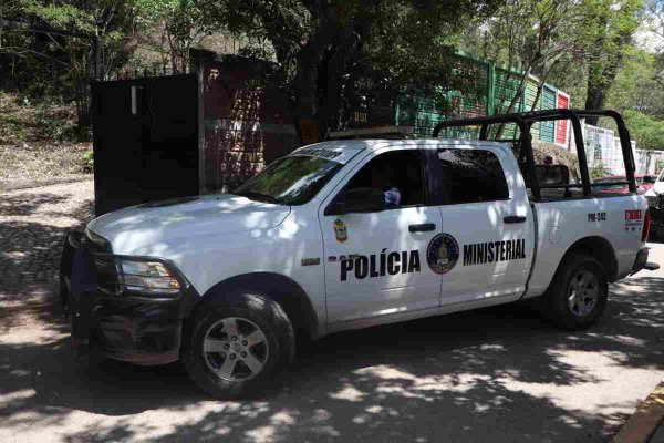 Hallan 11 cuerpos en una camioneta abandonada en Chilpancingo, Guerrero; dos corresponden a menores de edad